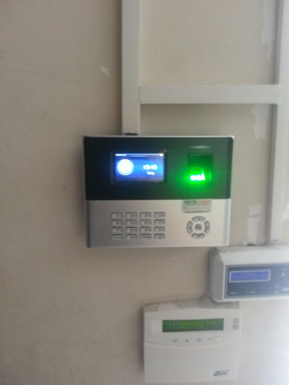 U990-ID Parmak İzi Okuyucu Montaj Görüntüleri